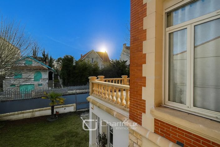 Image No.6-4 Bed House for sale