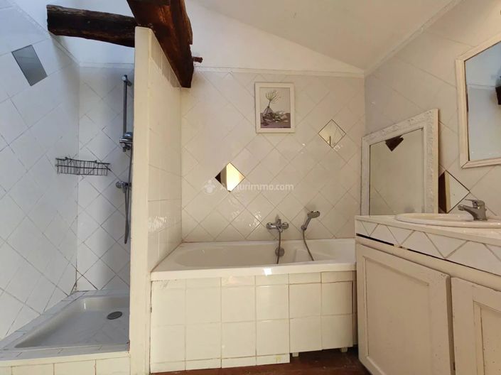 Image No.10-4 Bed House for sale