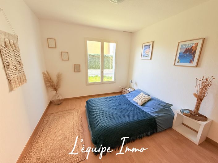Image No.12-3 Bed House for sale