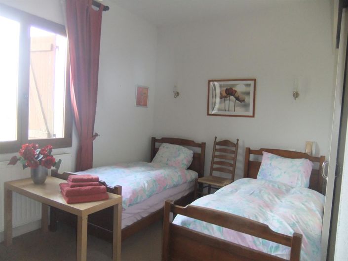 Image No.29-9 Bed House for sale