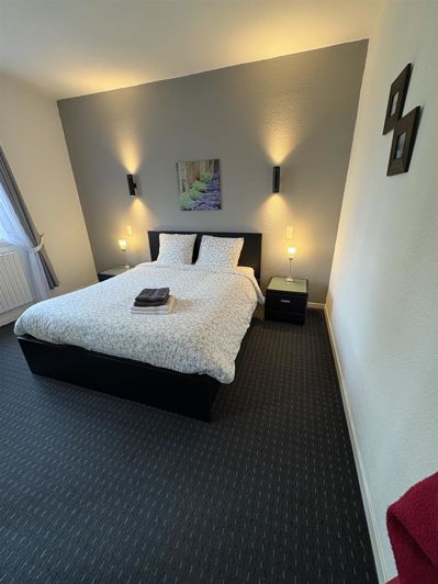 Image No.36-9 Bed House for sale
