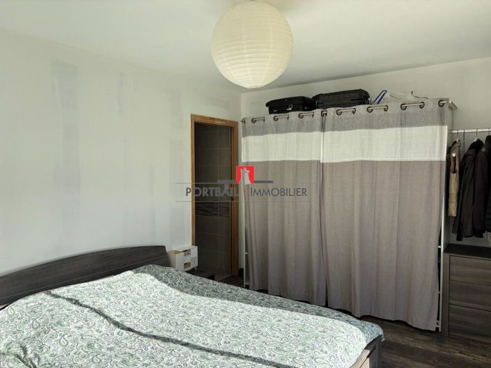Image No.12-5 Bed House for sale