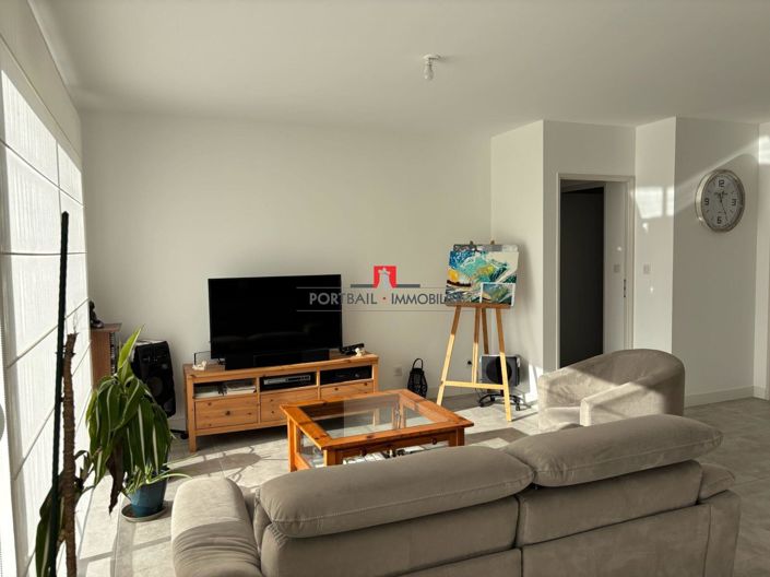 Image No.7-5 Bed House for sale