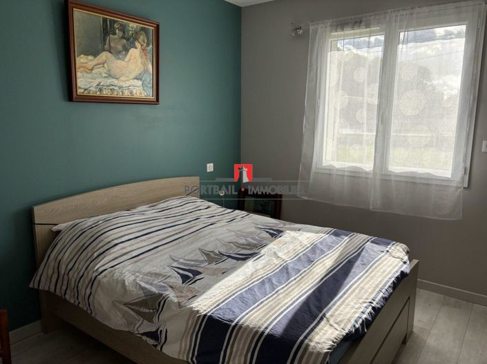 Image No.8-5 Bed House for sale