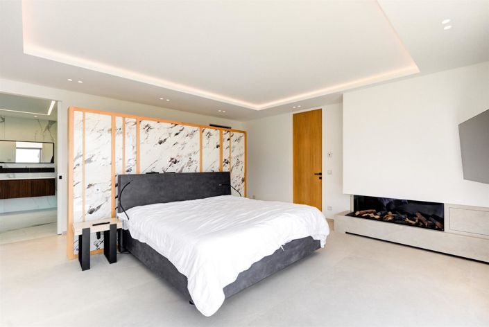Image No.10-5 Bed House for sale