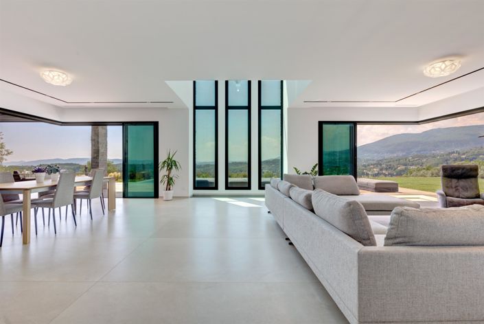 Image No.7-5 Bed House for sale
