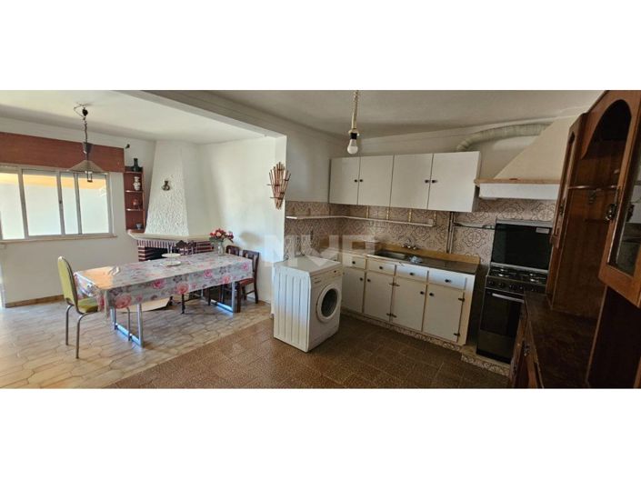 Image No.16-4 Bed House for sale