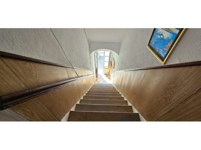 Image No.19-4 Bed House for sale