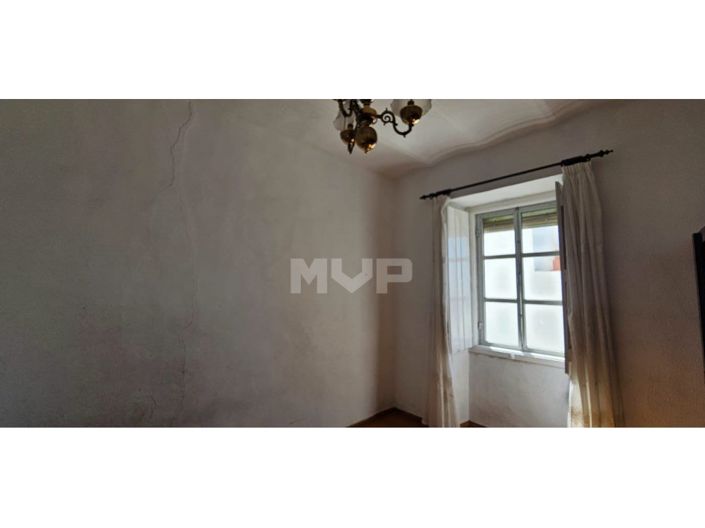 Image No.26-4 Bed House for sale