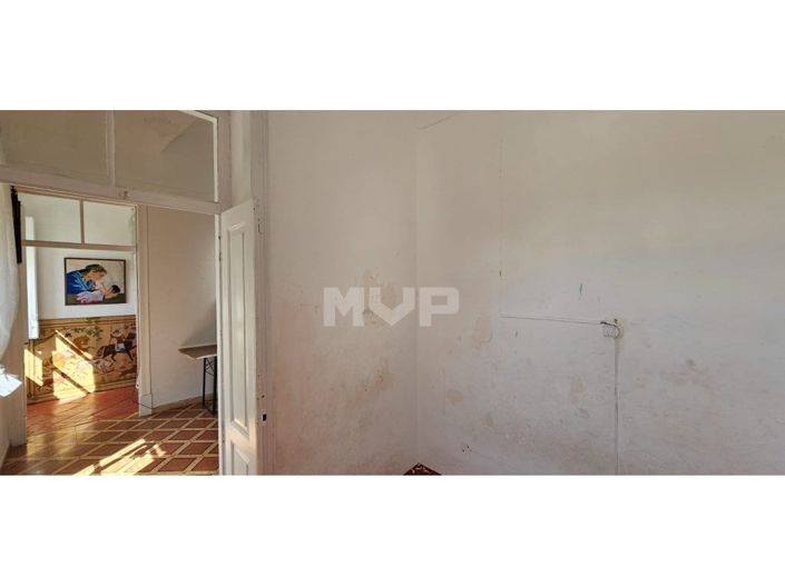 Image No.32-4 Bed House for sale