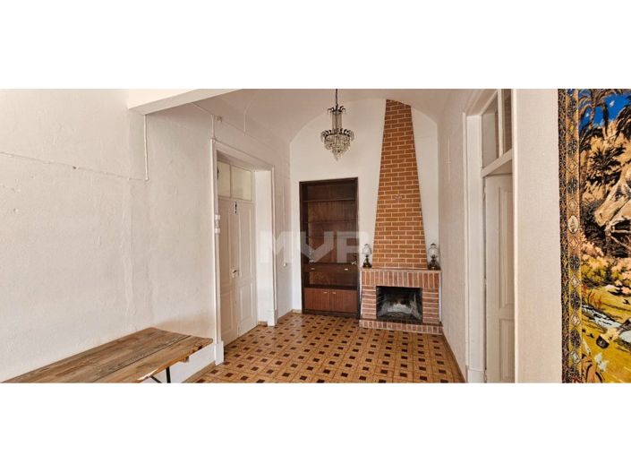 Image No.6-4 Bed House for sale