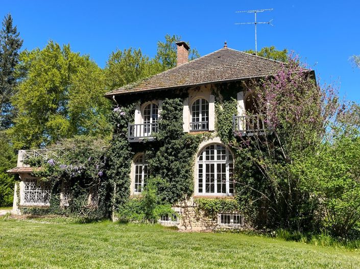 Image No.7-7 Bed House for sale