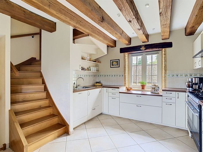 Image No.11-5 Bed House for sale