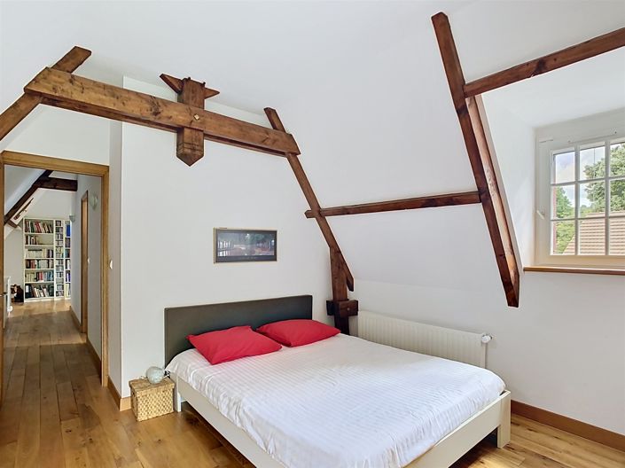 Image No.20-5 Bed House for sale