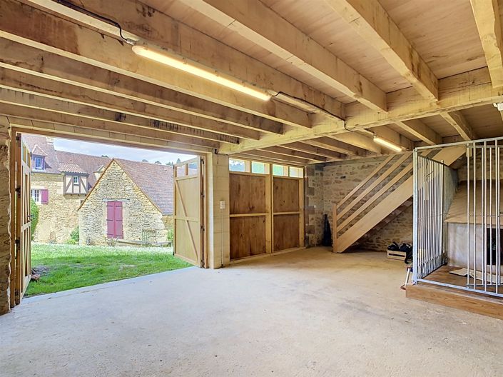 Image No.25-5 Bed House for sale