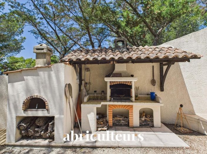 Image No.24-5 Bed House for sale