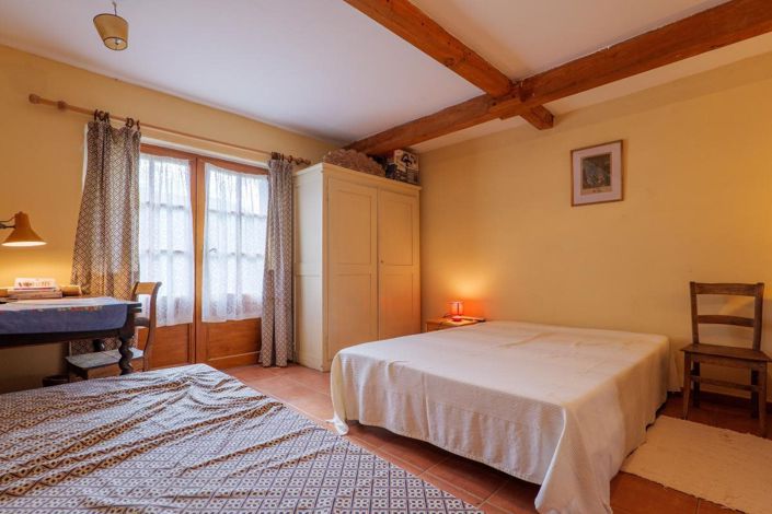 Image No.19-8 Bed House for sale
