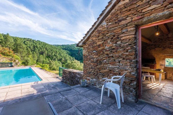Image No.26-8 Bed House for sale