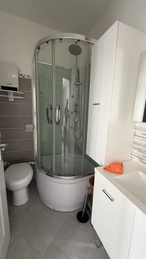 Image No.9-2 Bed House for sale