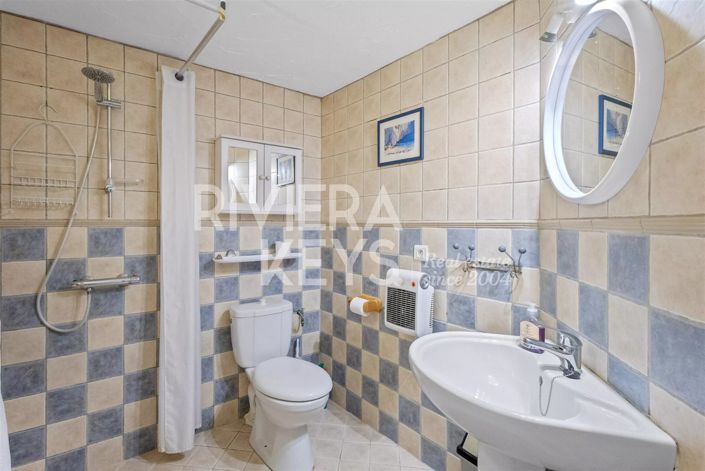 Image No.26-3 Bed House for sale