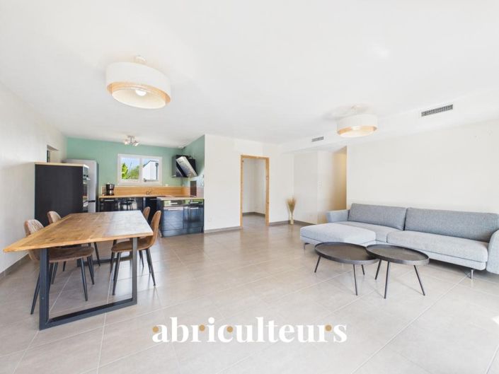 Image No.4-3 Bed House for sale
