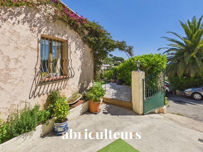Image No.21-3 Bed House for sale