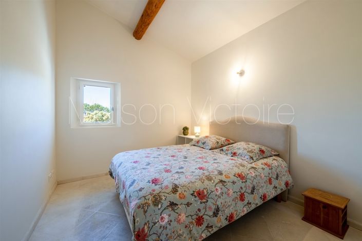 Image No.22-4 Bed House for sale