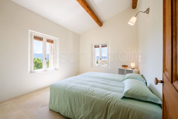 Image No.24-4 Bed House for sale