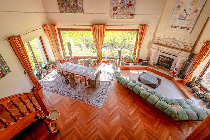 Image No.5-6 Bed House for sale