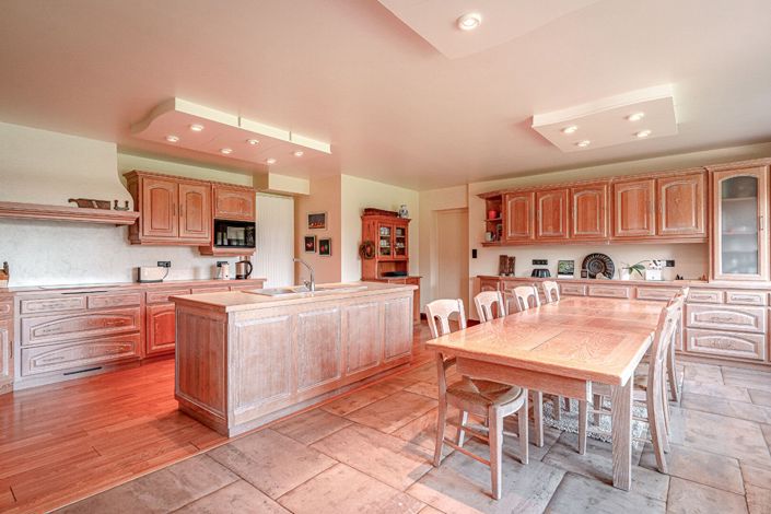 Image No.6-6 Bed House for sale