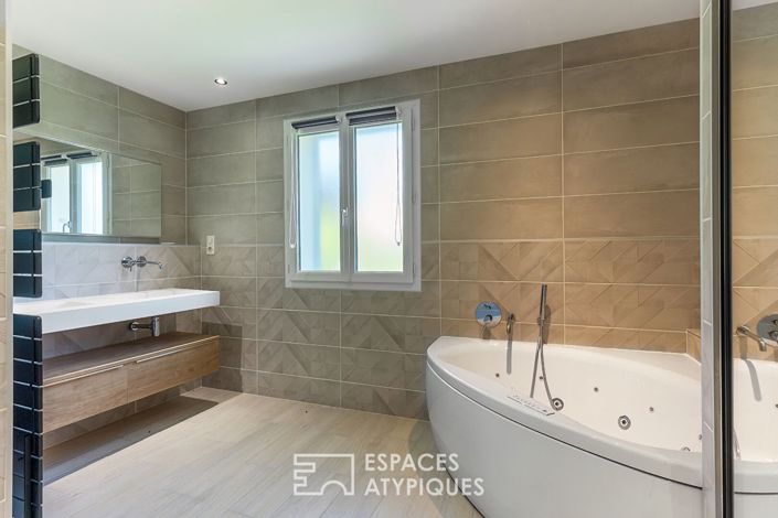 Image No.6-3 Bed Property for sale