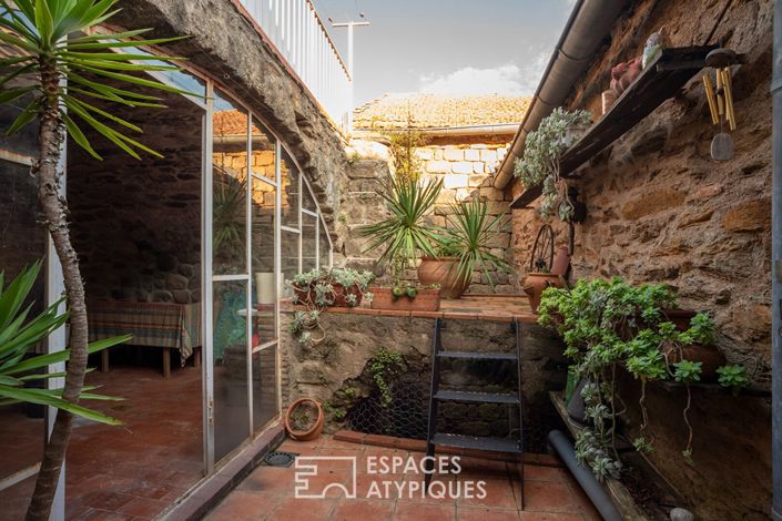 Image No.11-6 Bed House for sale