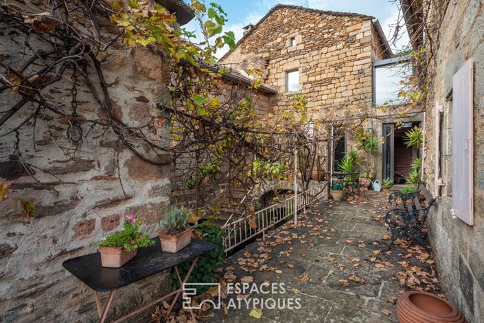 Image No.18-6 Bed House for sale