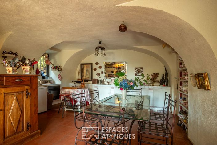 Image No.7-6 Bed House for sale