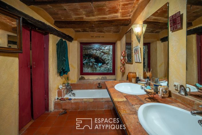 Image No.9-6 Bed House for sale