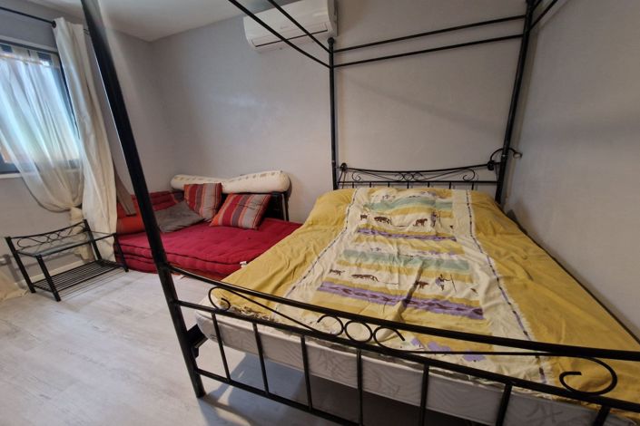 Image No.9-4 Bed House for sale