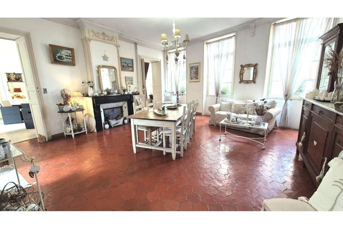 Image No.2-7 Bed House for sale