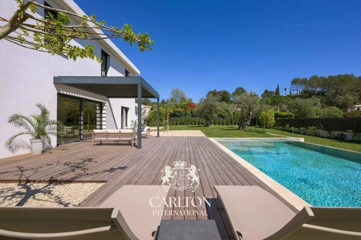 Image No.12-5 Bed House for sale
