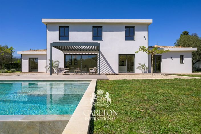 Image No.18-5 Bed House for sale