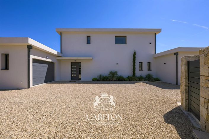 Image No.36-5 Bed House for sale