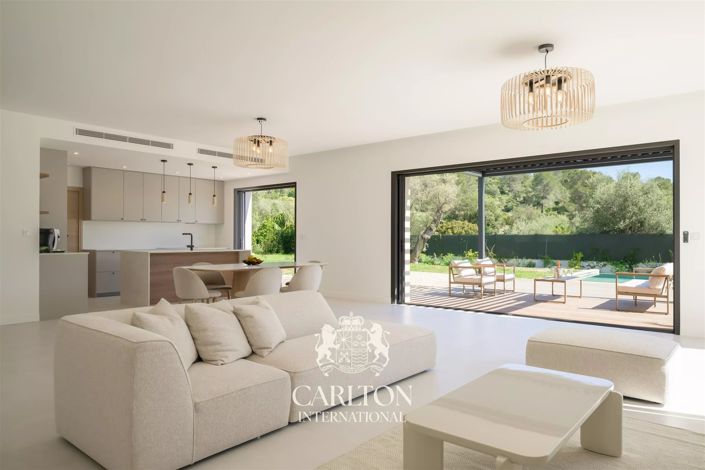 Image No.7-5 Bed House for sale