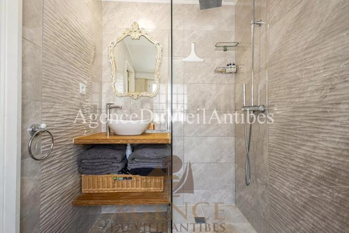 Image No.10-3 Bed Apartment for sale