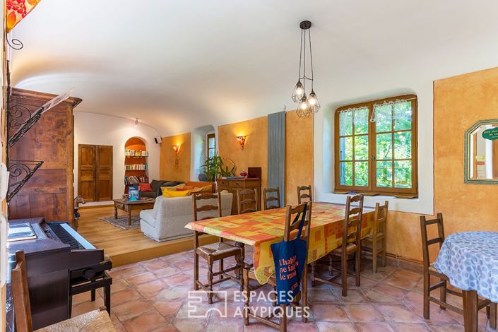 Image No.5-5 Bed Property for sale