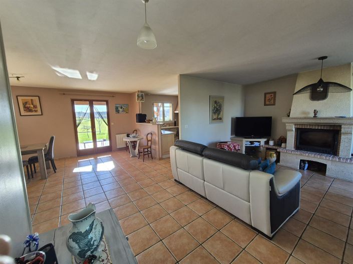 Image No.5-3 Bed House for sale