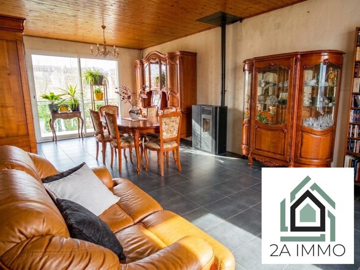 Image No.2-3 Bed House for sale