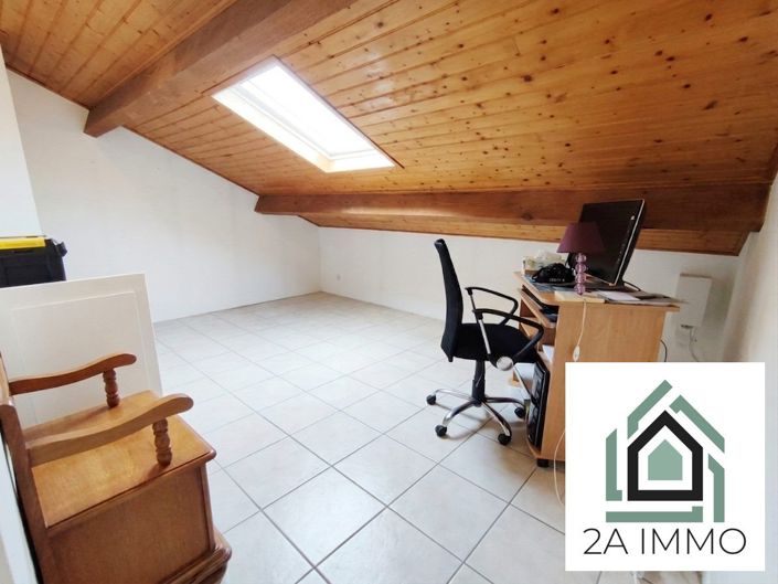 Image No.8-3 Bed House for sale