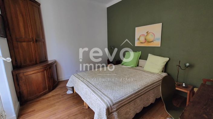 Image No.17-5 Bed House for sale