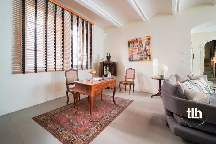 Image No.18-5 Bed Property for sale