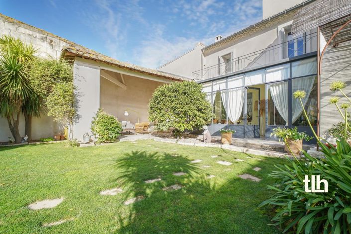 Image No.8-5 Bed Property for sale