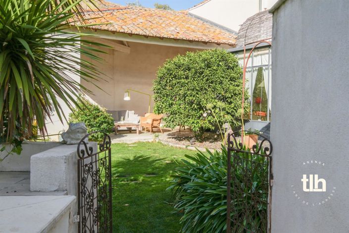 Image No.9-5 Bed Property for sale